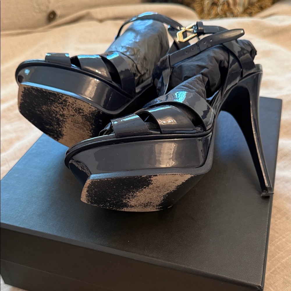 Saint Laurent Deep Navy Patent Leather Bow Platform Heels - Picture 3 of 5